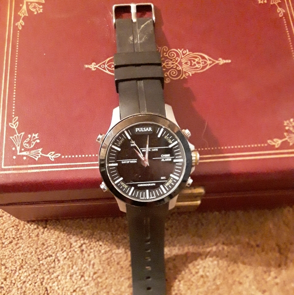 Pulsar Chronograph Watch - Mens - Picture 2 of 4